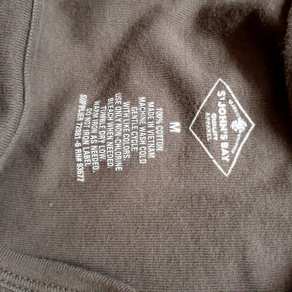 Misses' Crew Neck Tops - Picture 2 of 3